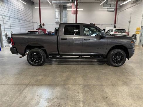 Certified 2025 RAM 2500 Big Horn AWD/4WD image 2