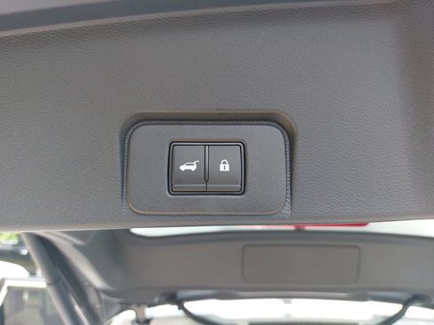 Used 2026 Nissan Rogue Platinum w/ Platinum Premium Package AWD/4WD image 14