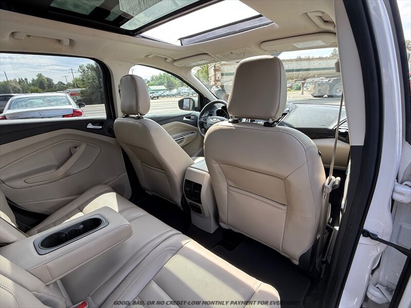 Used 2018 Ford Escape Titanium w/ Ford Safe & Smart Package AWD/4WD image 19
