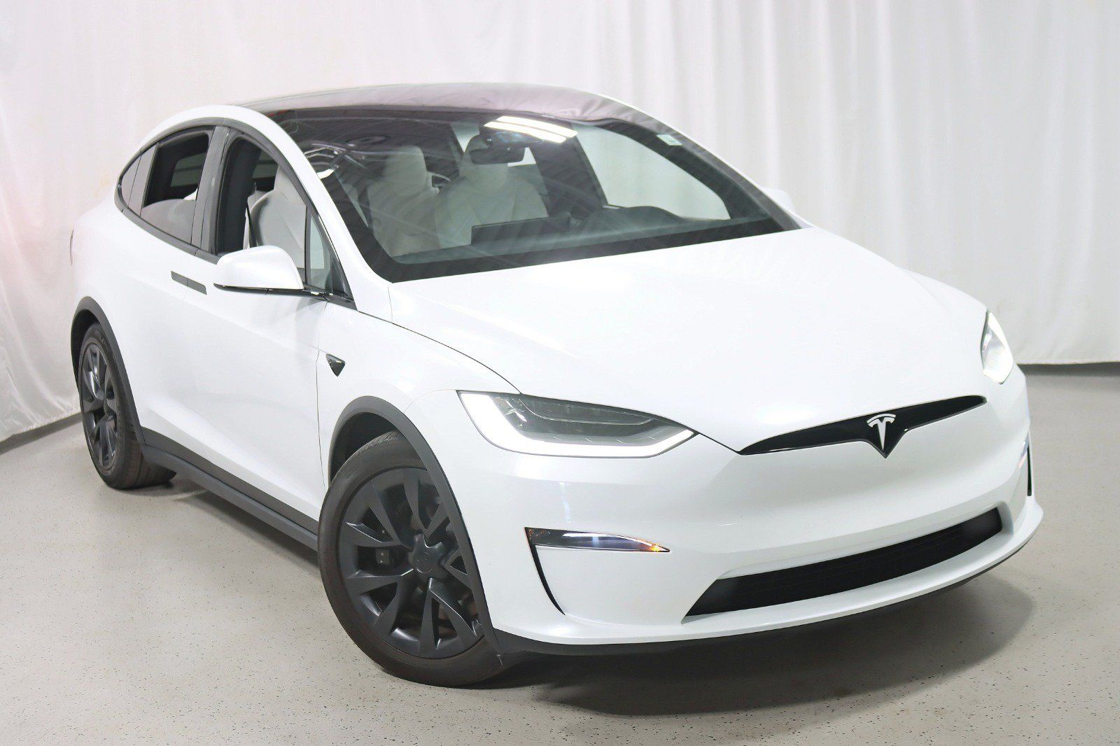 Used 2023 Tesla Model X AWD/4WD image 6