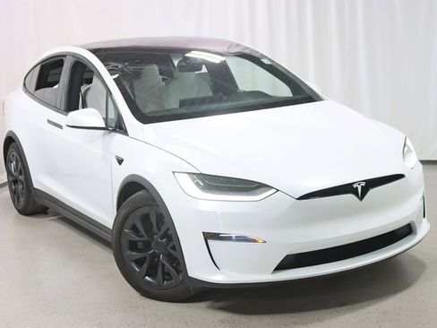 Used 2023 Tesla Model X AWD/4WD image 6