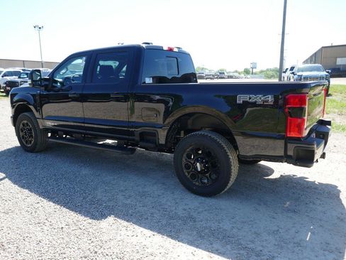 New 2026 Ford F250 Lariat w/ Black Appearance Package AWD/4WD image 7