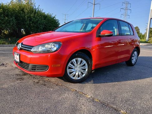 Used 2010 Volkswagen Golf 4-Door image 1