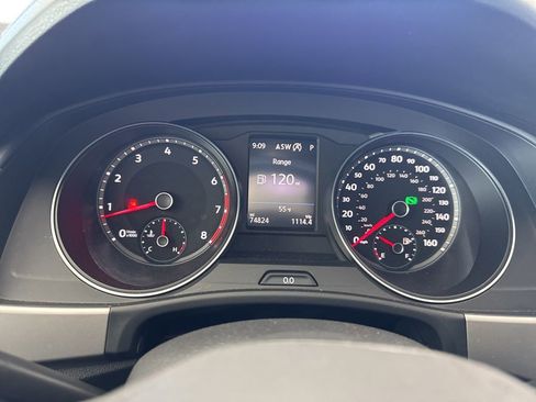 Used 2020 Volkswagen Atlas Cross Sport SE w/ Panoramic Sunroof Package image 19