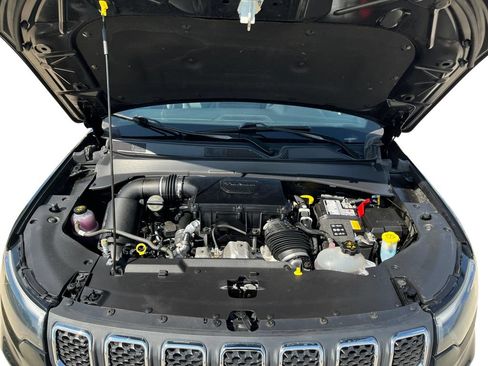 Used 2023 Jeep Compass Latitude w/ Sun and Sound Group AWD/4WD image 32