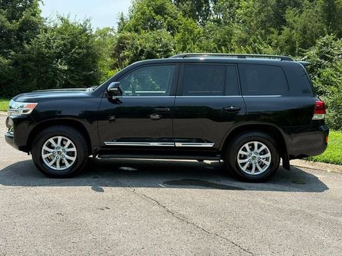 Used 2019 Toyota Land Cruiser AWD/4WD image 3