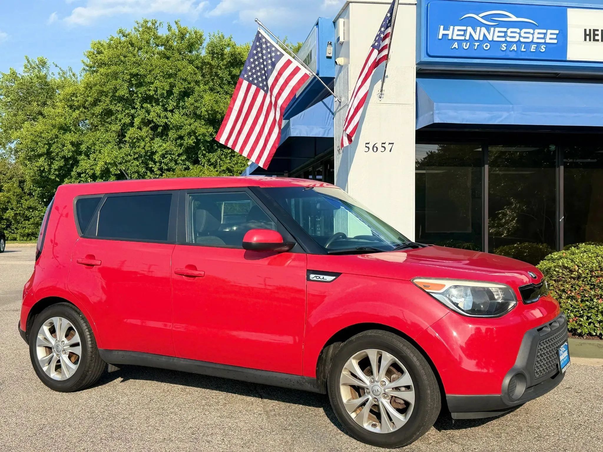 Used 2015 Kia Soul + FWD image 8