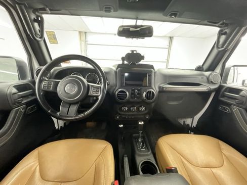 Used 2013 Jeep Wrangler Unlimited Sport image 4