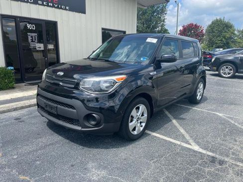 Used 2018 Kia Soul FWD image 2