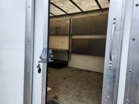 Used 2021 Chevrolet Express 3500 w/ Power Convenience Package image 4