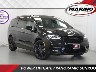Certified 2023 Chrysler Pacifica Touring-L w/ S Appearance Package