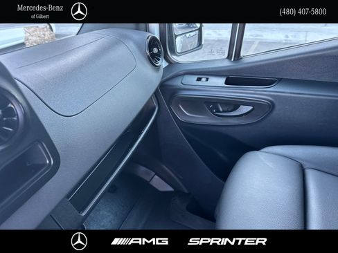 Used 2024 Mercedes-Benz Sprinter 2500 w/ Acoustic Package image 24