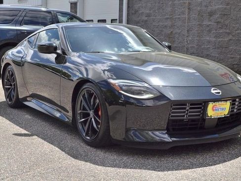 Used 2023 Nissan Z w/ Floor Mat Package (L93) RWD image 2
