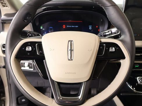 New 2026 Lincoln Corsair Reserve w/ Jet Appearance Package FWD image 3