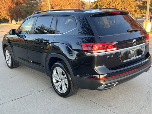 Certified 2021 Volkswagen Atlas SE image 8