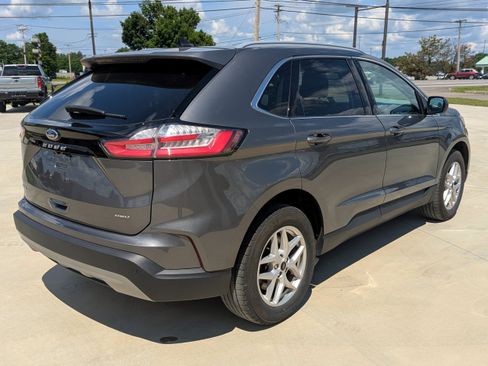 Used 2024 Ford Edge SEL w/ Convenience Package AWD/4WD image 7