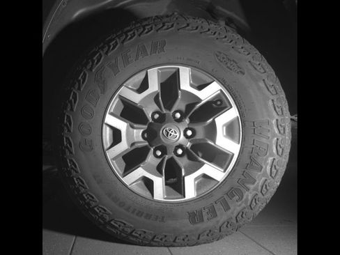 Certified 2023 Toyota Tacoma TRD Off-Road AWD/4WD image 11