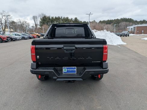 Used 2024 Toyota Tacoma Trailhunter image 4