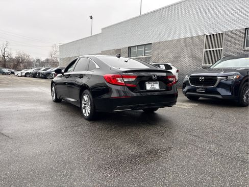 Used 2018 Honda Accord LX image 5