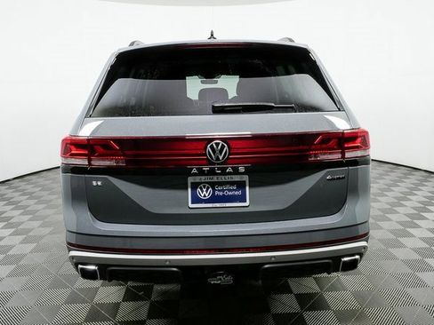 Certified 2025 Volkswagen Atlas Peak Edition SE image 22