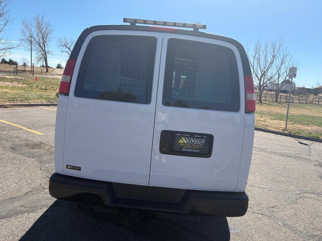 Used 2009 GMC Savana 3500 RWD image 7
