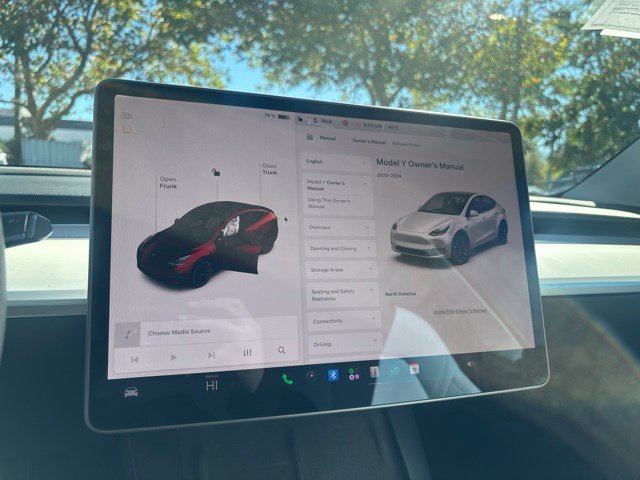 Used 2022 Tesla Model Y Long Range AWD/4WD image 22