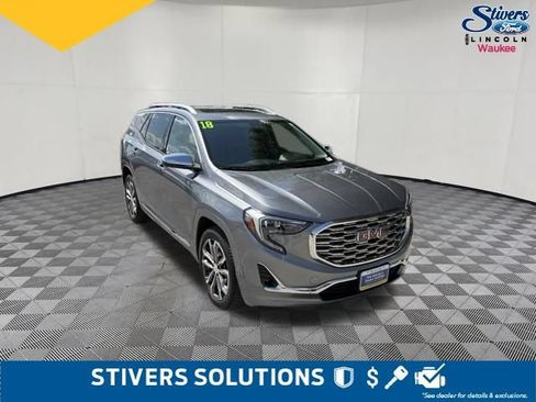 Used 2018 GMC Terrain Denali w/ Comfort Package FWD image 3
