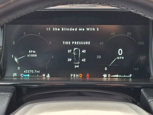 Used 2019 Lincoln Navigator Select w/ Technology Package image 30