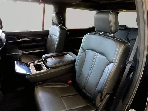 Used 2023 Jeep Grand Wagoneer 4WD w/ Convenience Group III image 16