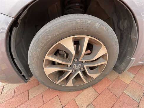 Used 2015 Honda Civic EX image 9