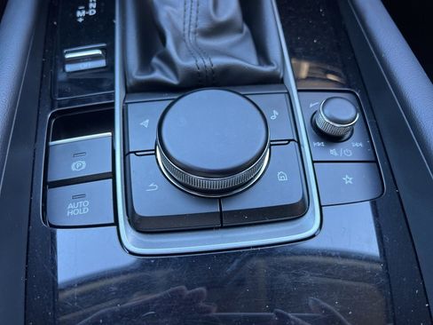 Used 2025 MAZDA MAZDA3 s image 25