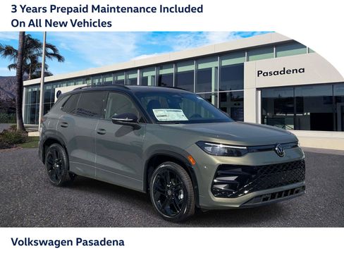 New 2026 Volkswagen Tiguan SE R-Line FWD image 1