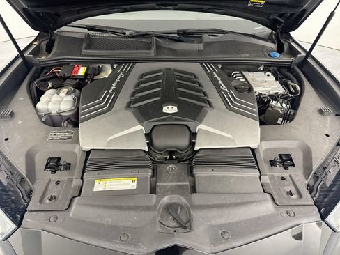 Used 2020 Lamborghini Urus AWD/4WD image 32