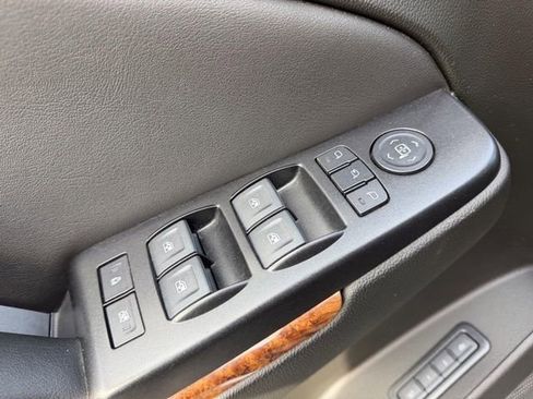 Used 2020 Chevrolet Tahoe Premier w/ Premier Plus Edition image 22