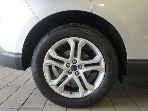 Used 2018 Ford Edge Titanium w/ Equipment Group 301A FWD image 31