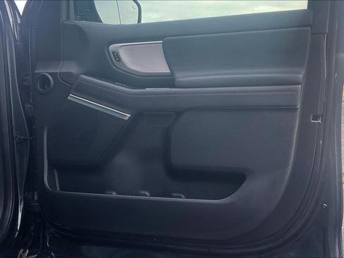 Used 2025 Ford Expedition Active image 20