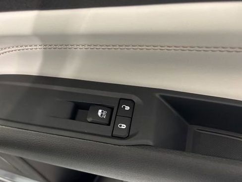 New 2026 Jeep Compass Limited image 24