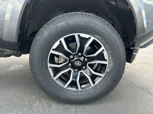 Certified 2023 Toyota Tacoma TRD Sport AWD/4WD image 29