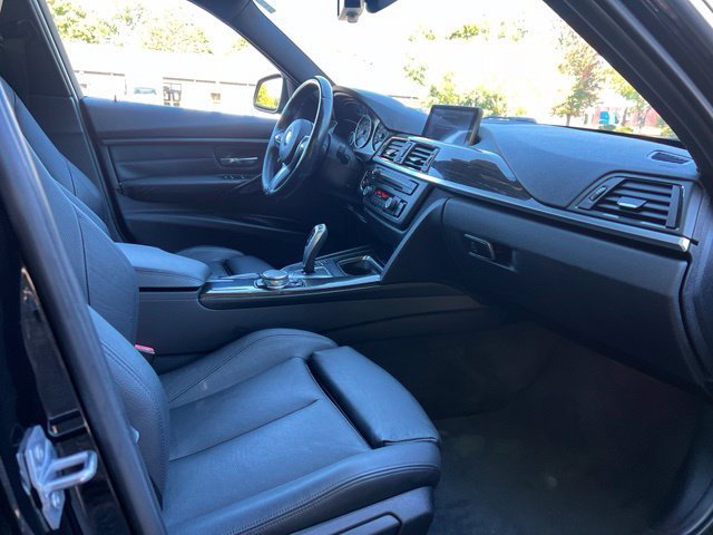 Used 2015 BMW 320i xDrive Sedan AWD/4WD image 18