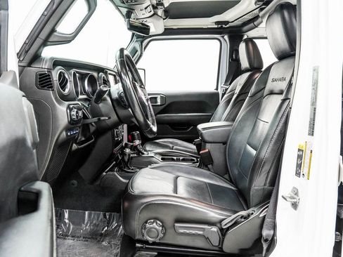 Used 2022 Jeep Wrangler Unlimited Sahara w/ Safety Group image 39