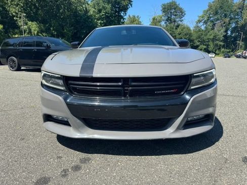 Used 2017 Dodge Charger R/T w/ Plus Group RWD image 8