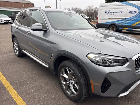 Used 2024 BMW X3 xDrive30i image 3