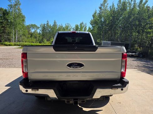 Used 2019 Ford F250 XL w/ Power Equipment Group AWD/4WD image 6