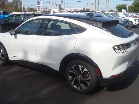 Used 2021 Ford Mustang Mach-E Premium image 6