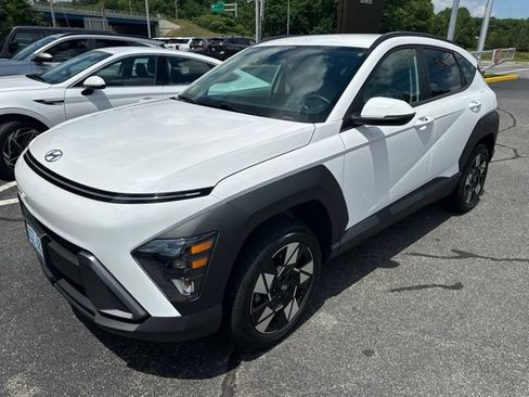 Certified 2024 Hyundai Kona SEL w/ Convenience Package AWD/4WD image 3