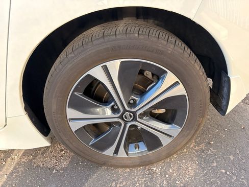 Certified 2022 Nissan Leaf SV Plus FWD image 8