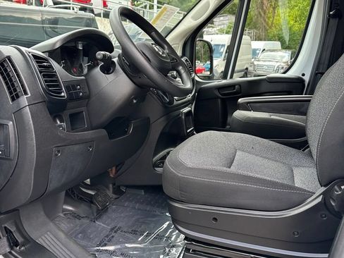Used 2023 RAM ProMaster 2500 FWD image 10