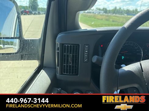 New 2025 Chevrolet Express 2500 w/ Driver Convenience Package image 15