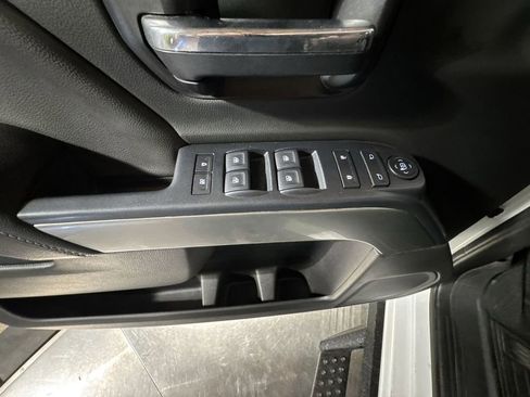 Used 2019 Chevrolet Silverado 1500 LT w/ All Star Edition image 19