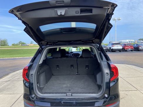 Used 2021 GMC Terrain SLE w/ Driver Convenience Package FWD image 26